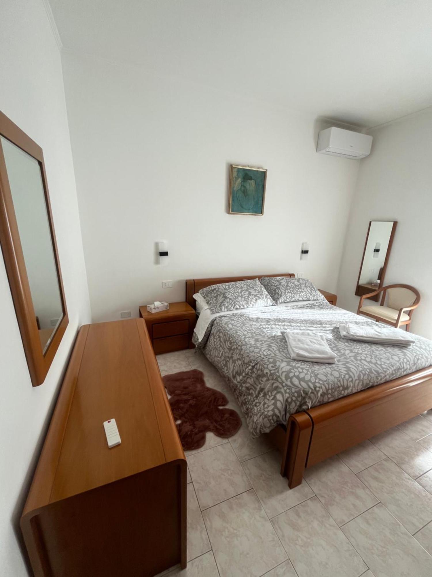 Casa Vacanze Tardy E Benech Savona Dış mekan fotoğraf